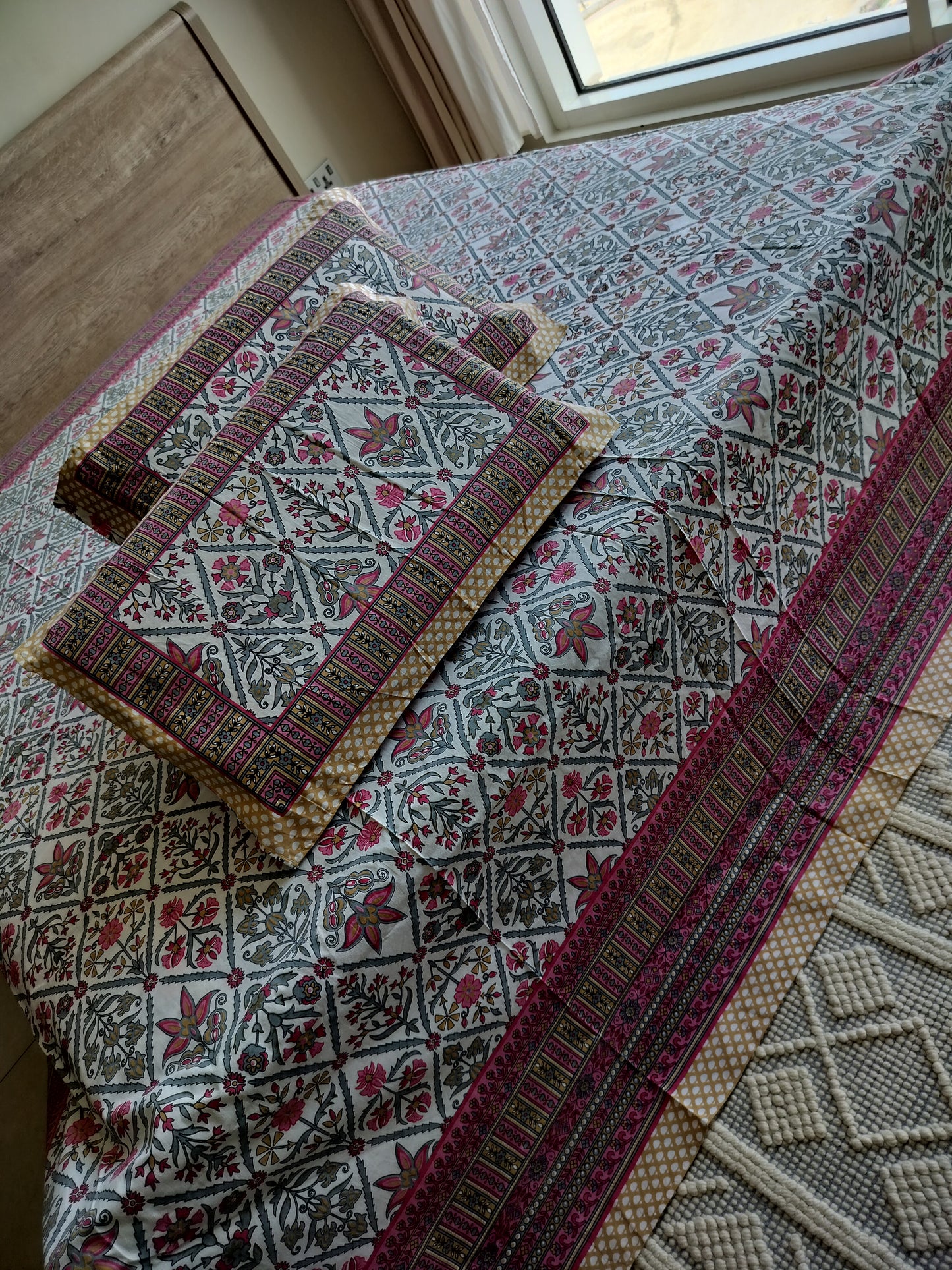 Blush Charm Super King Bedsheet