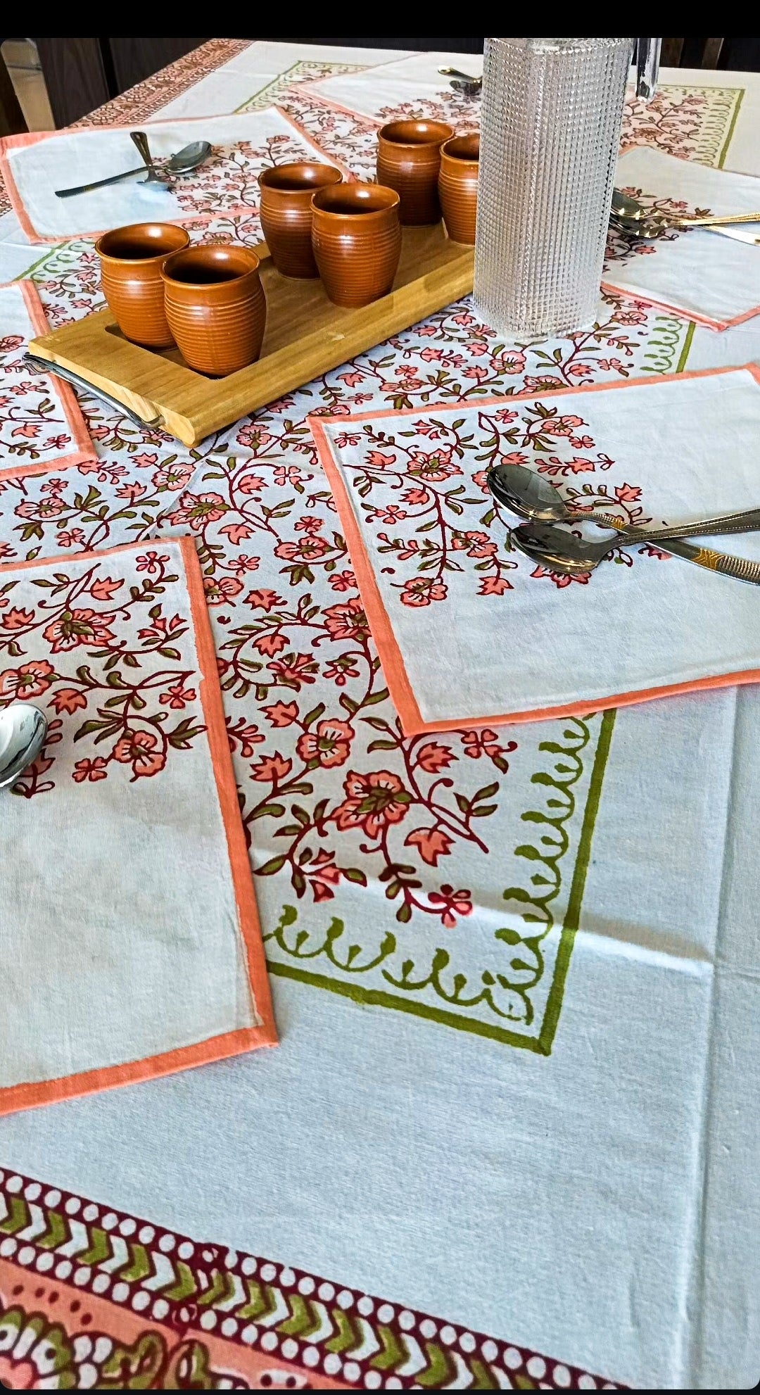 Table cloth