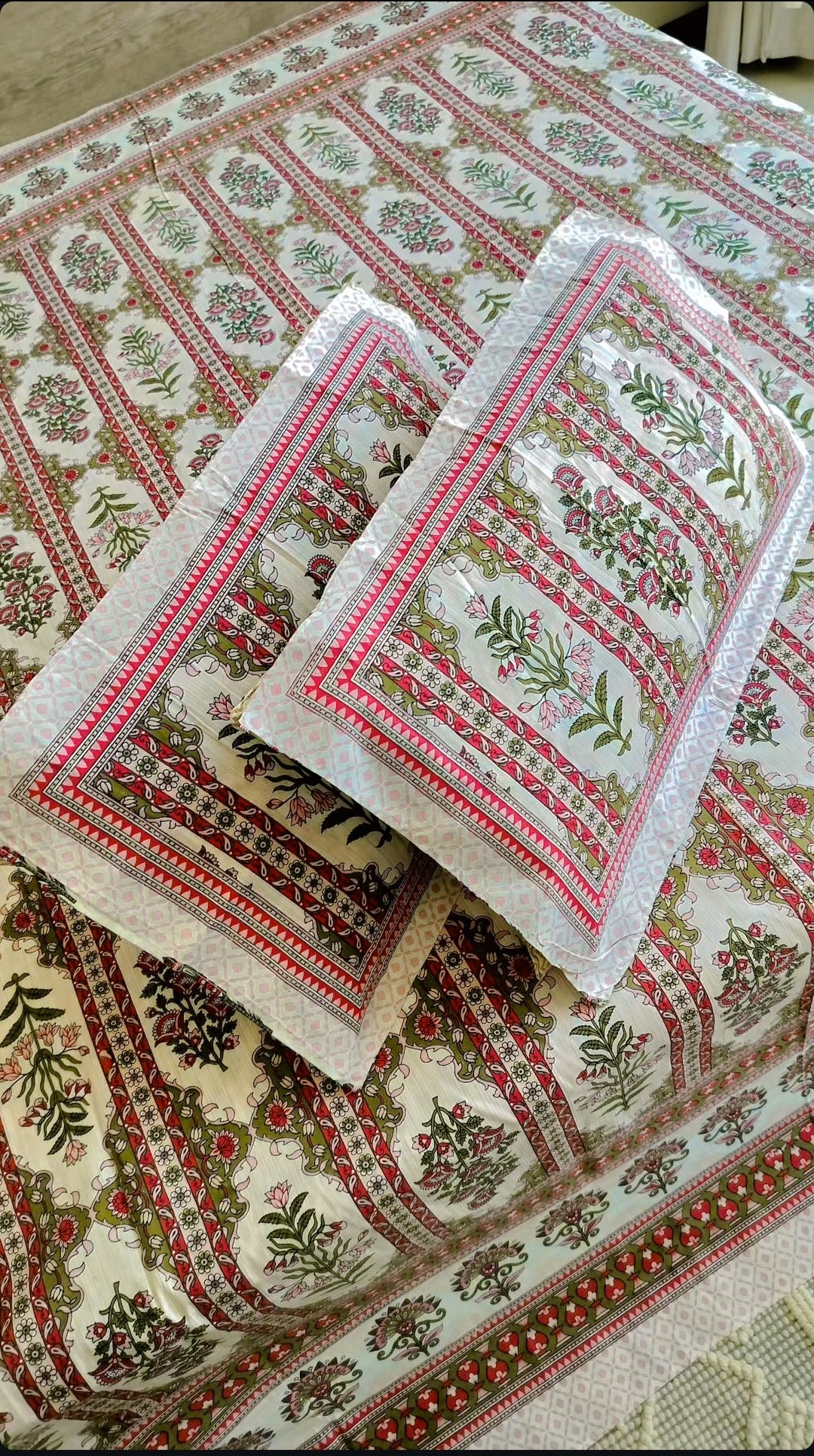 Floral Pink💕 Bedsheet