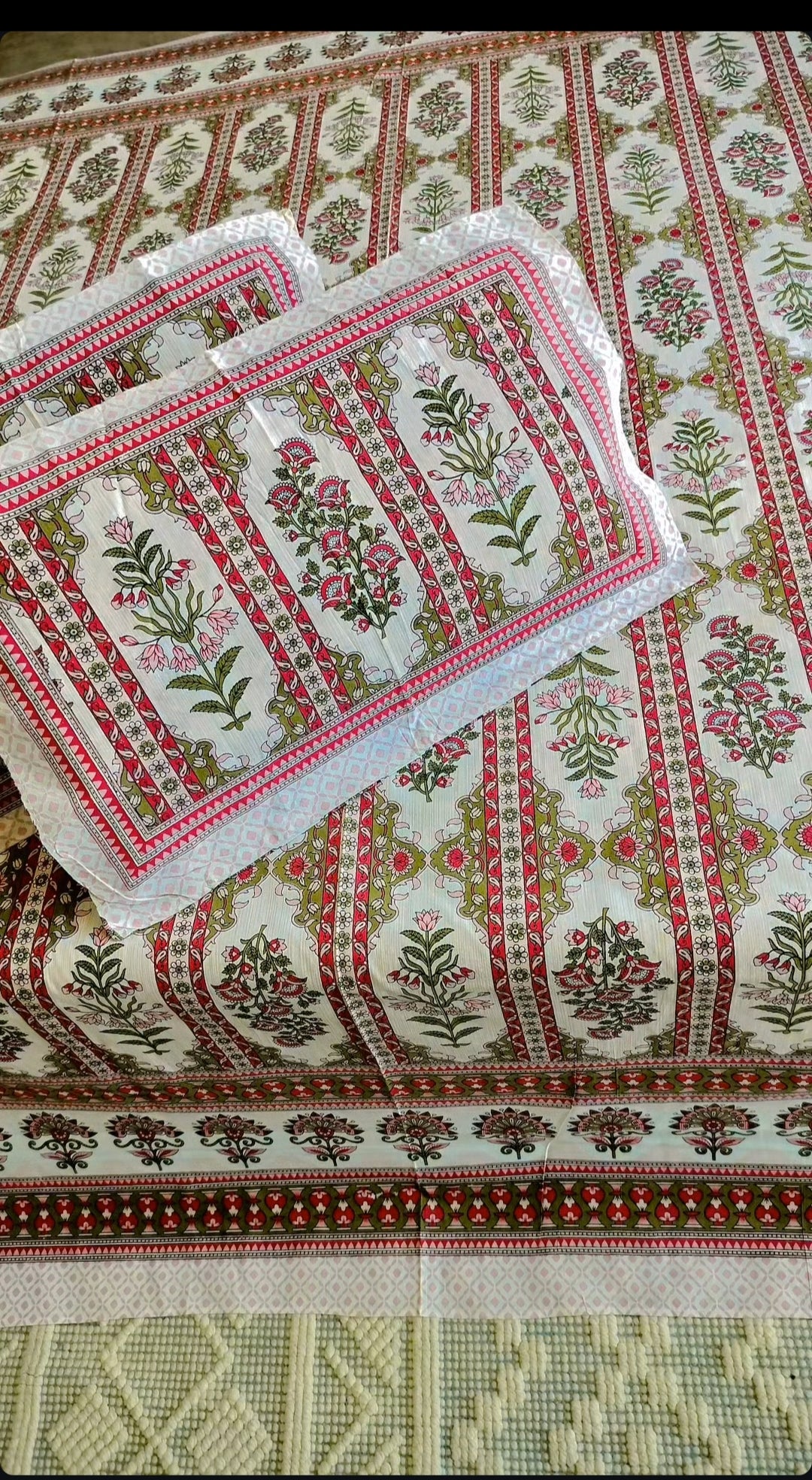 Floral Pink💕 Bedsheet
