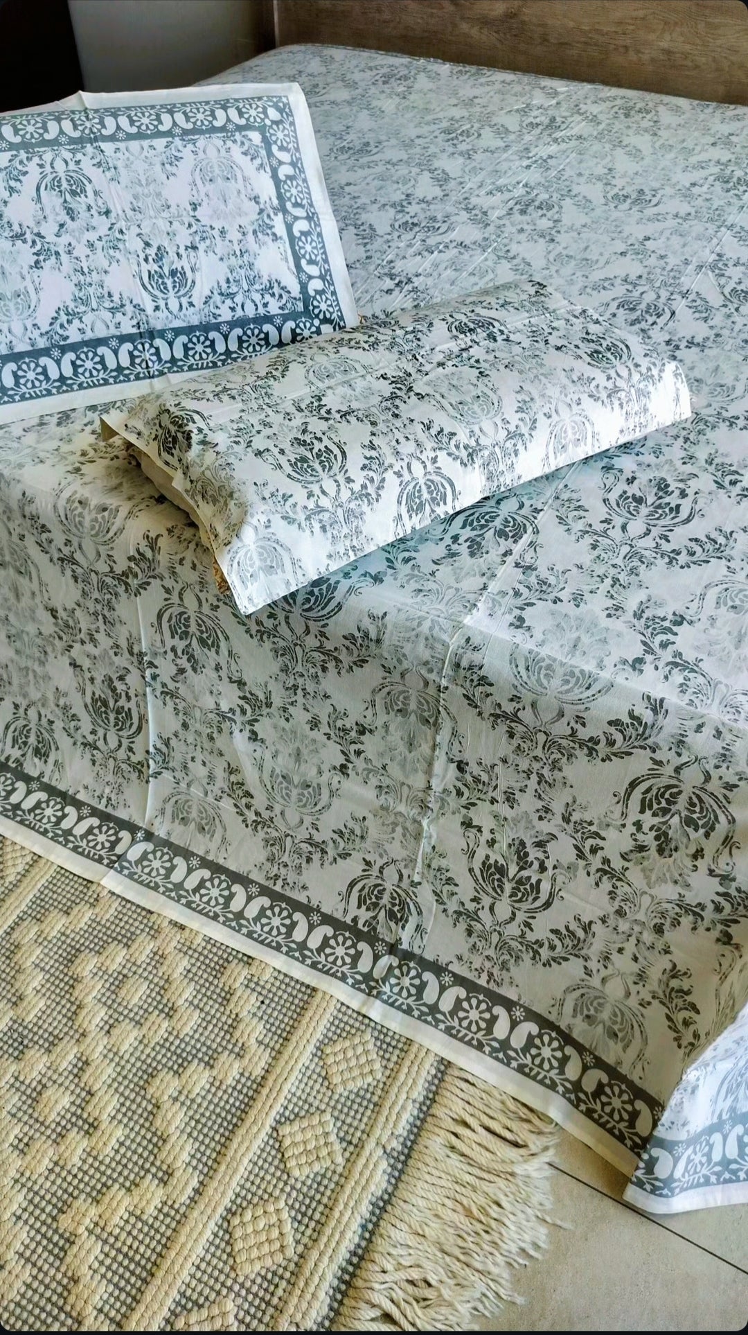 Greyish Blue Smart Bedsheet: