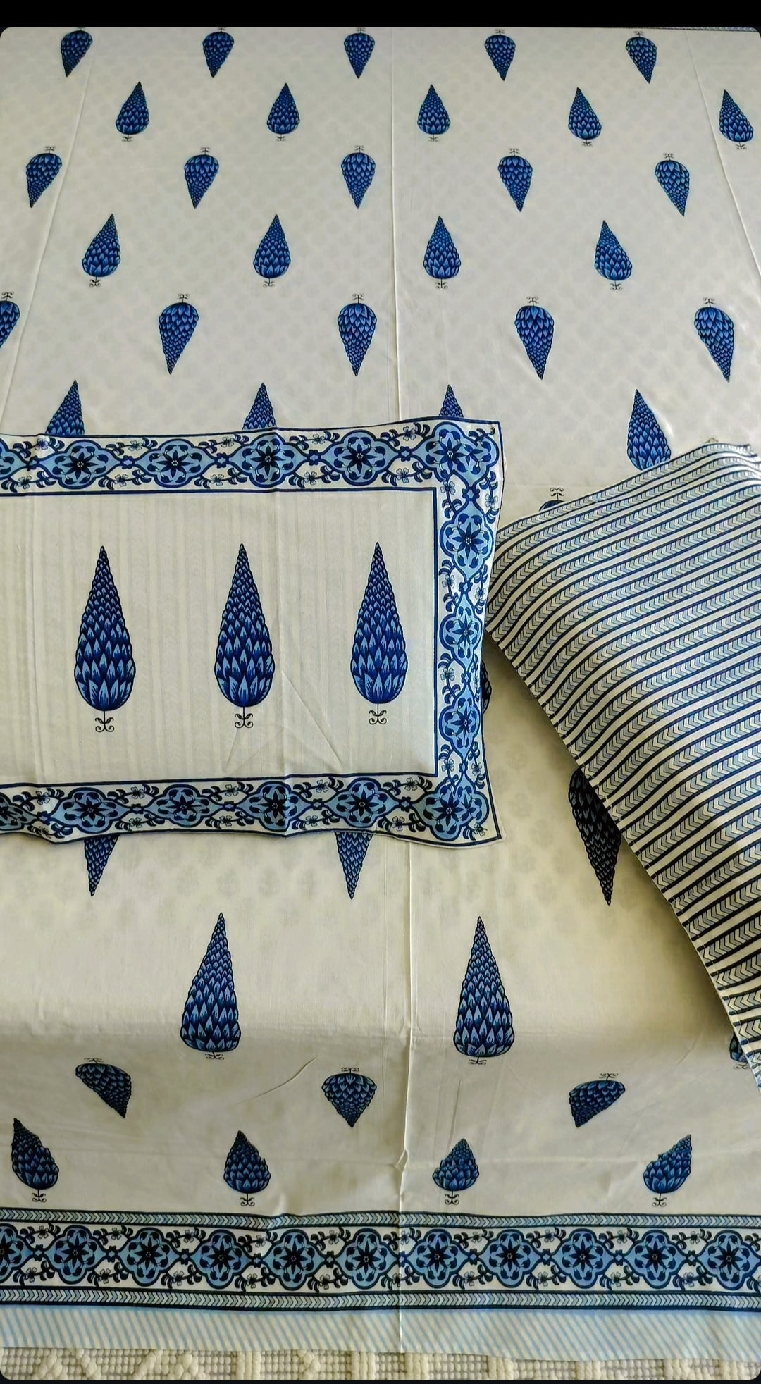 Elegant Blue King Size Bedsheet