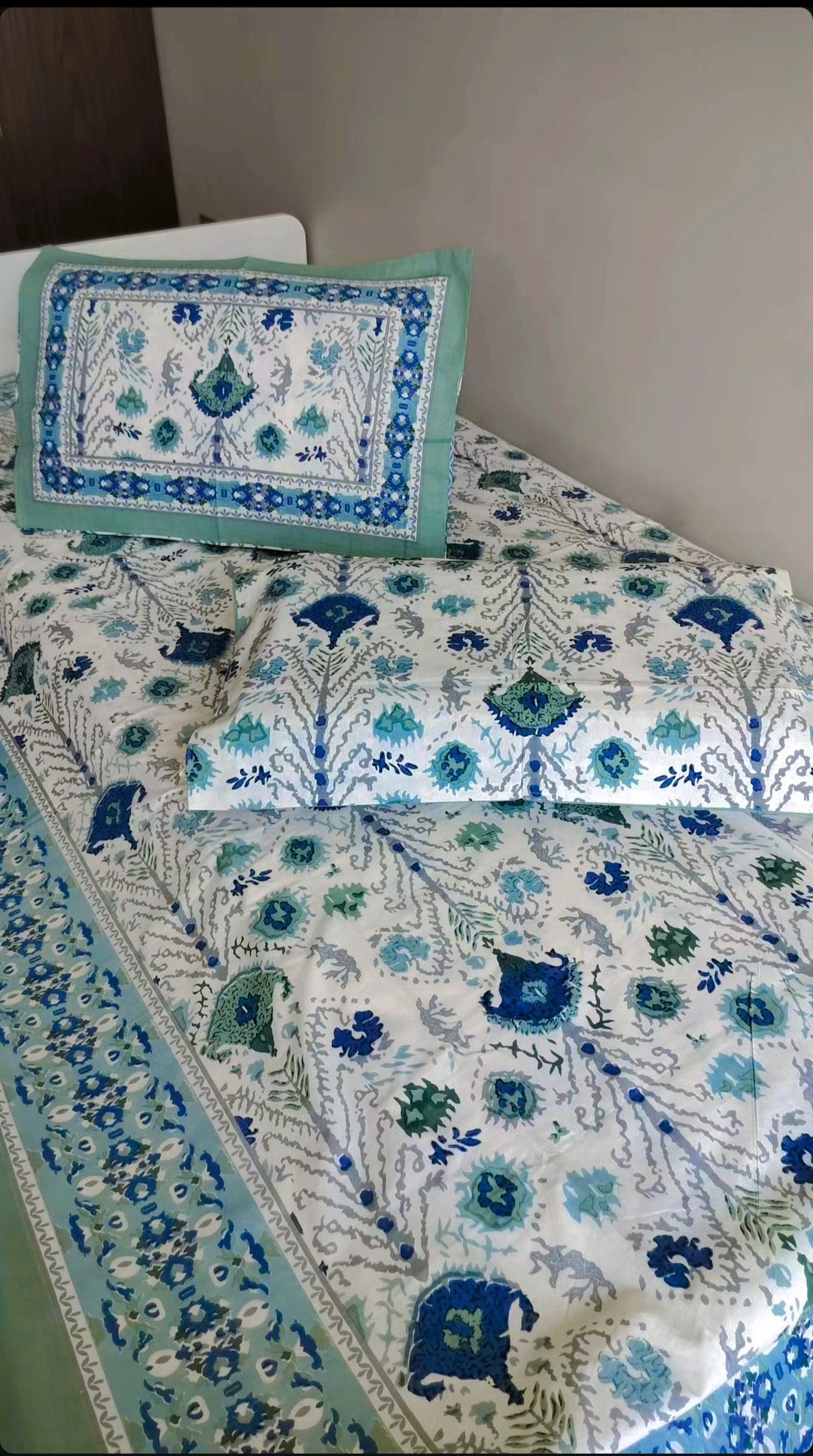 Pure Cotton Bedsheet (Single Bed)