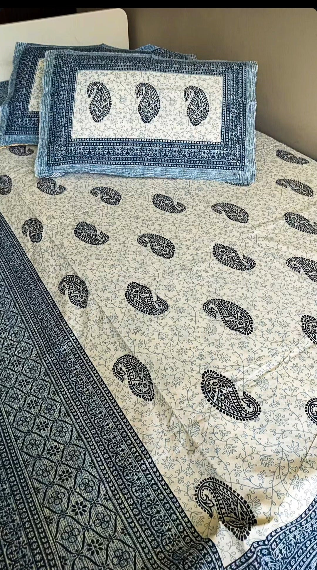 Jaipuri Pure Cotton Bedsheet(Single Bed)