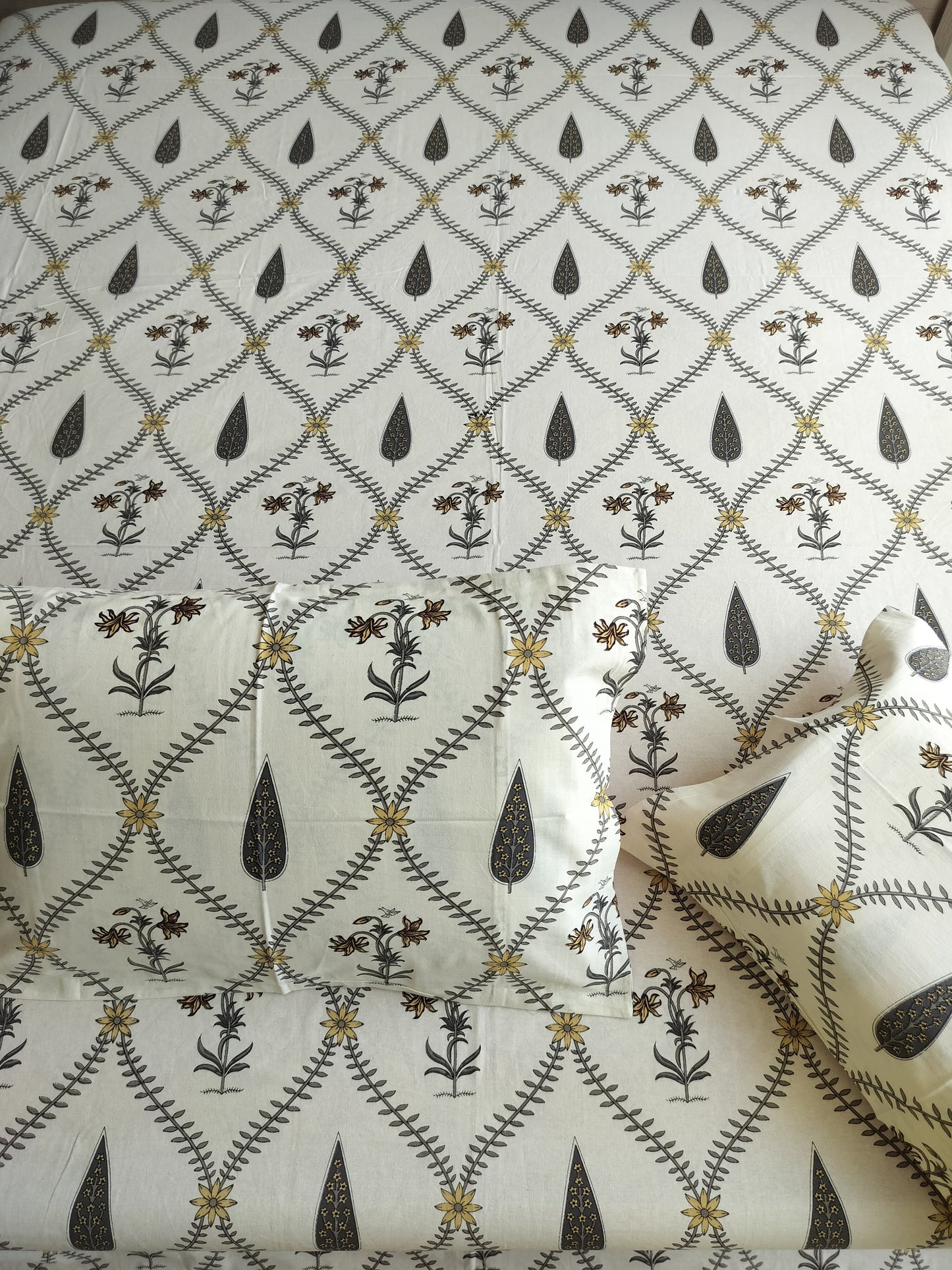 Percale Bedsheet (275x275CMS)