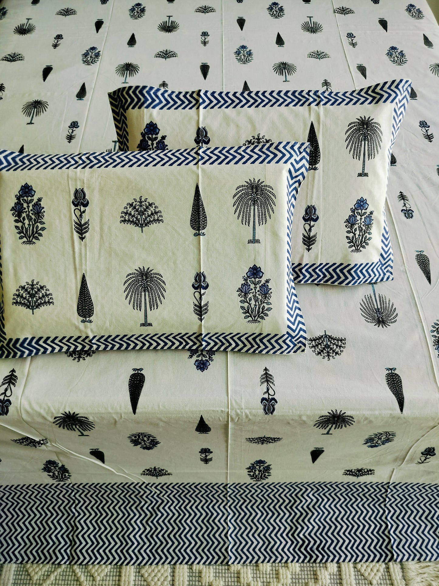 🤍 Blue Palm Serenity 🤍