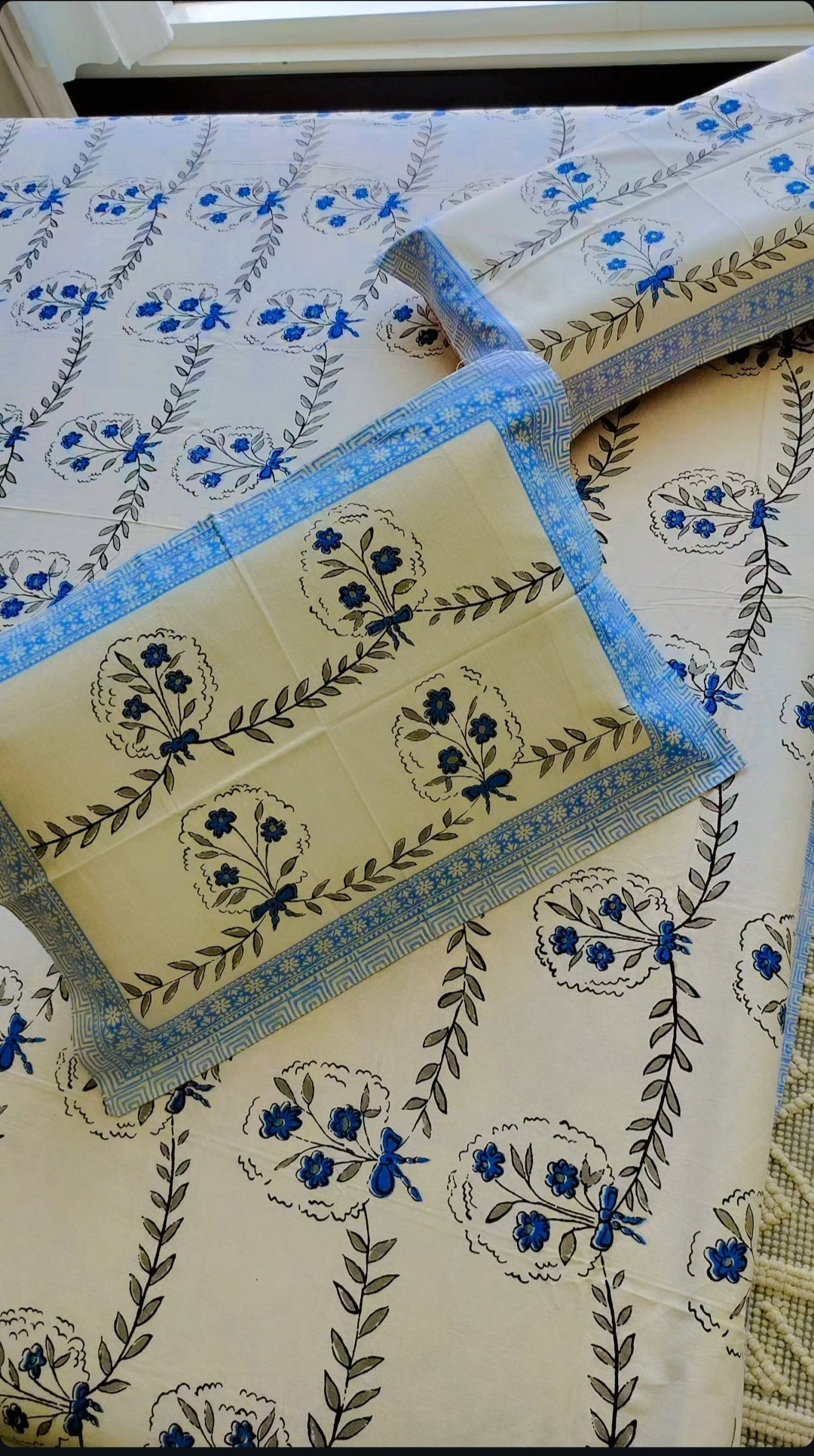 White and Blue Elegant Bedsheet