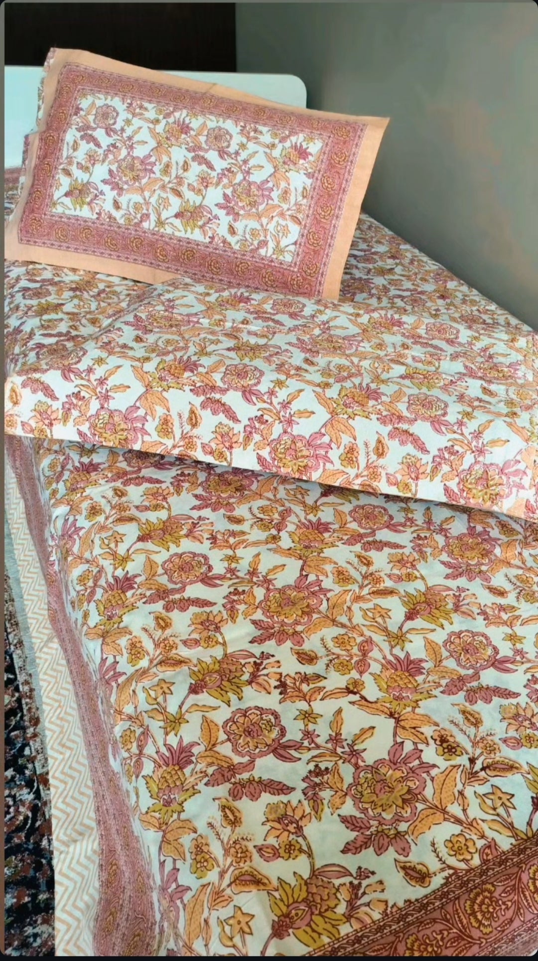 Pure Cotton Bedsheet (Single Bed)