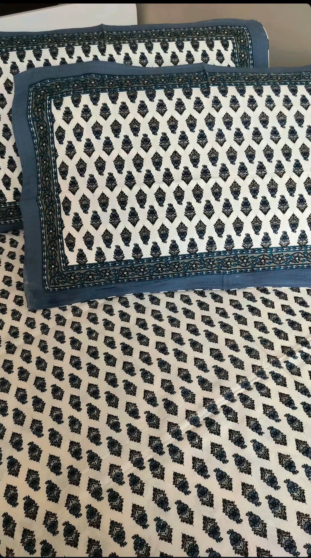 Pure Cotton Bedsheet (Single Bed)