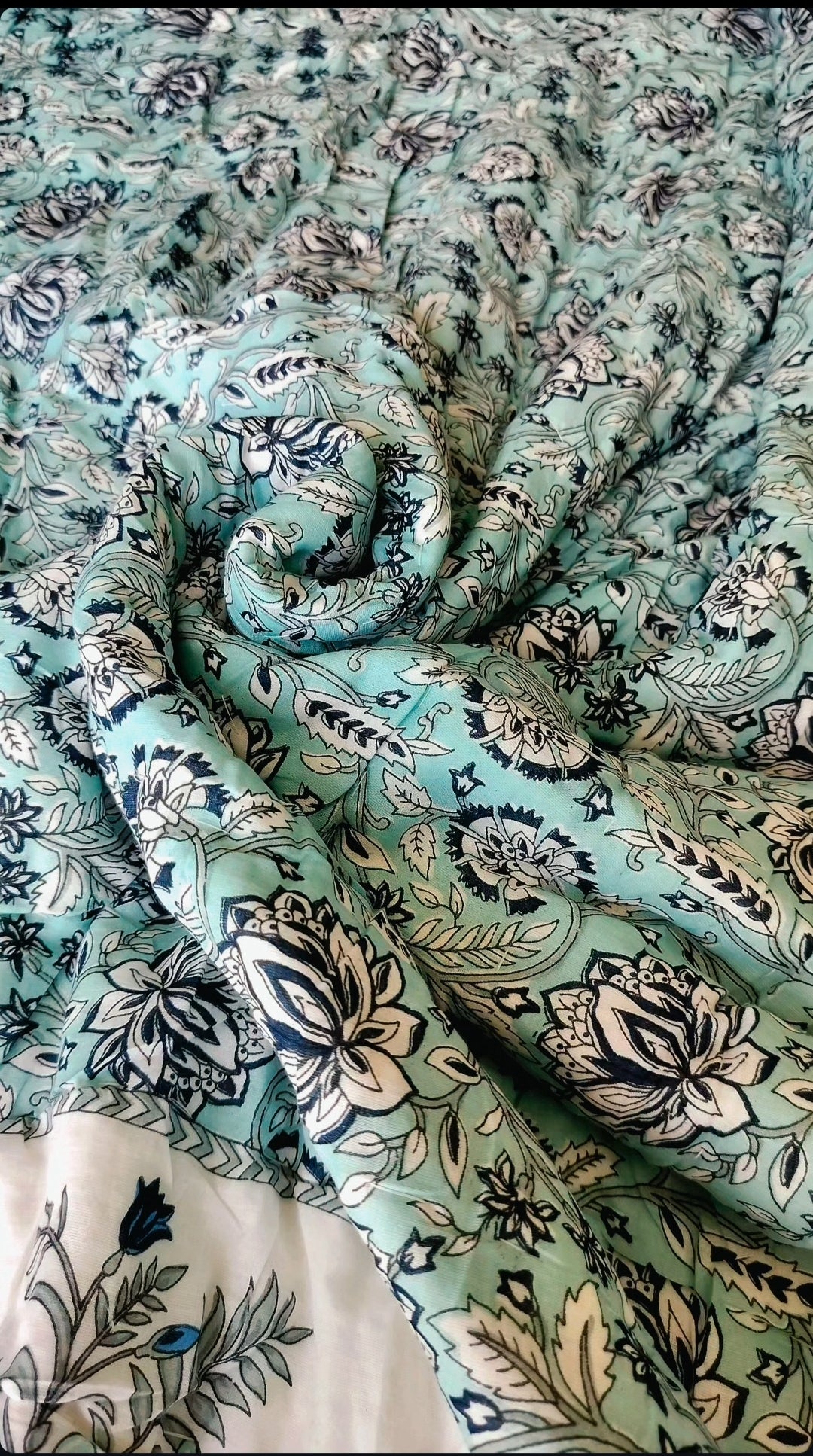 Double Bed Comforter INS03