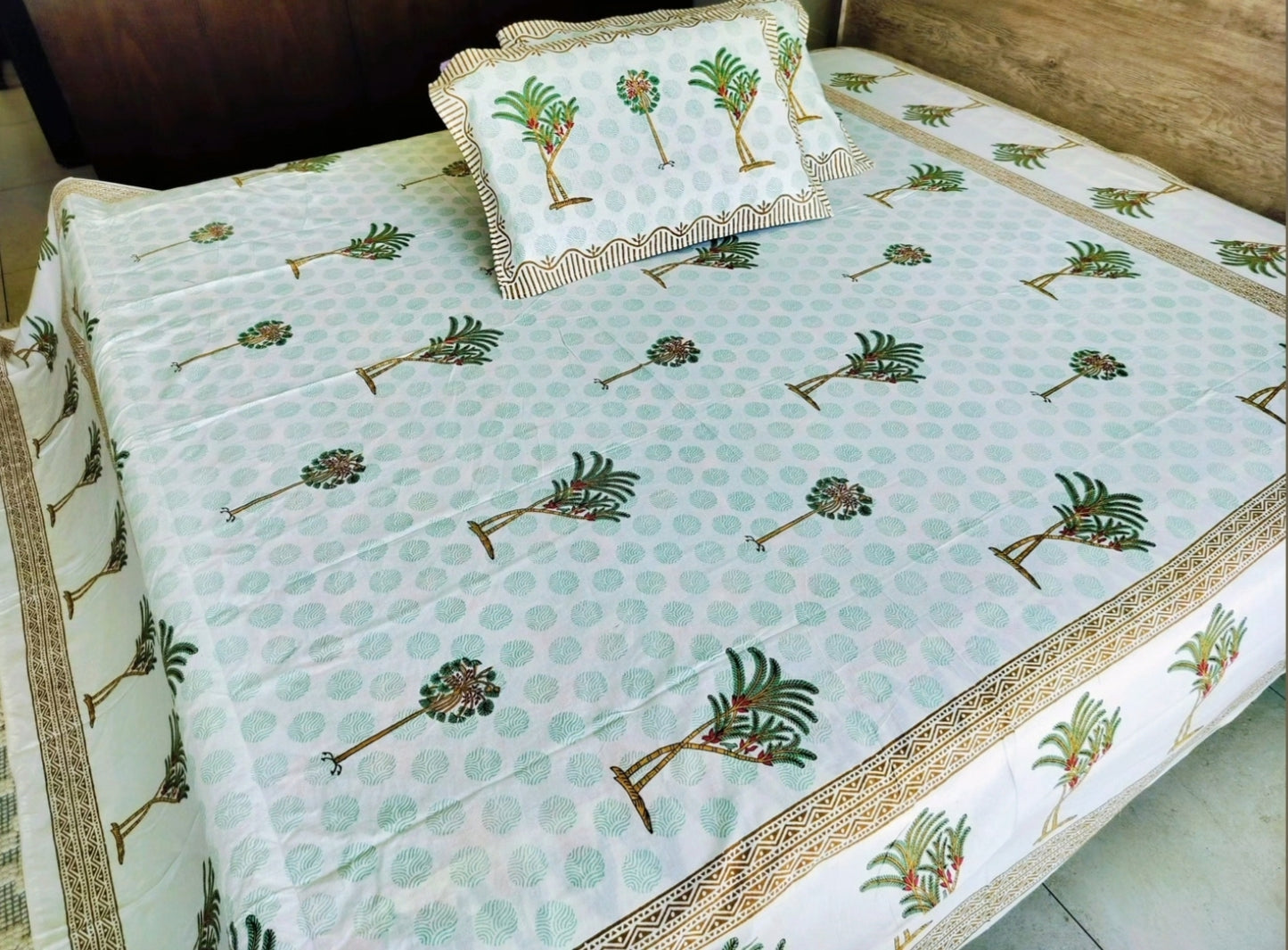 🌴 Tropical Breeze – Handblock Palm Paradise Bedsheet
